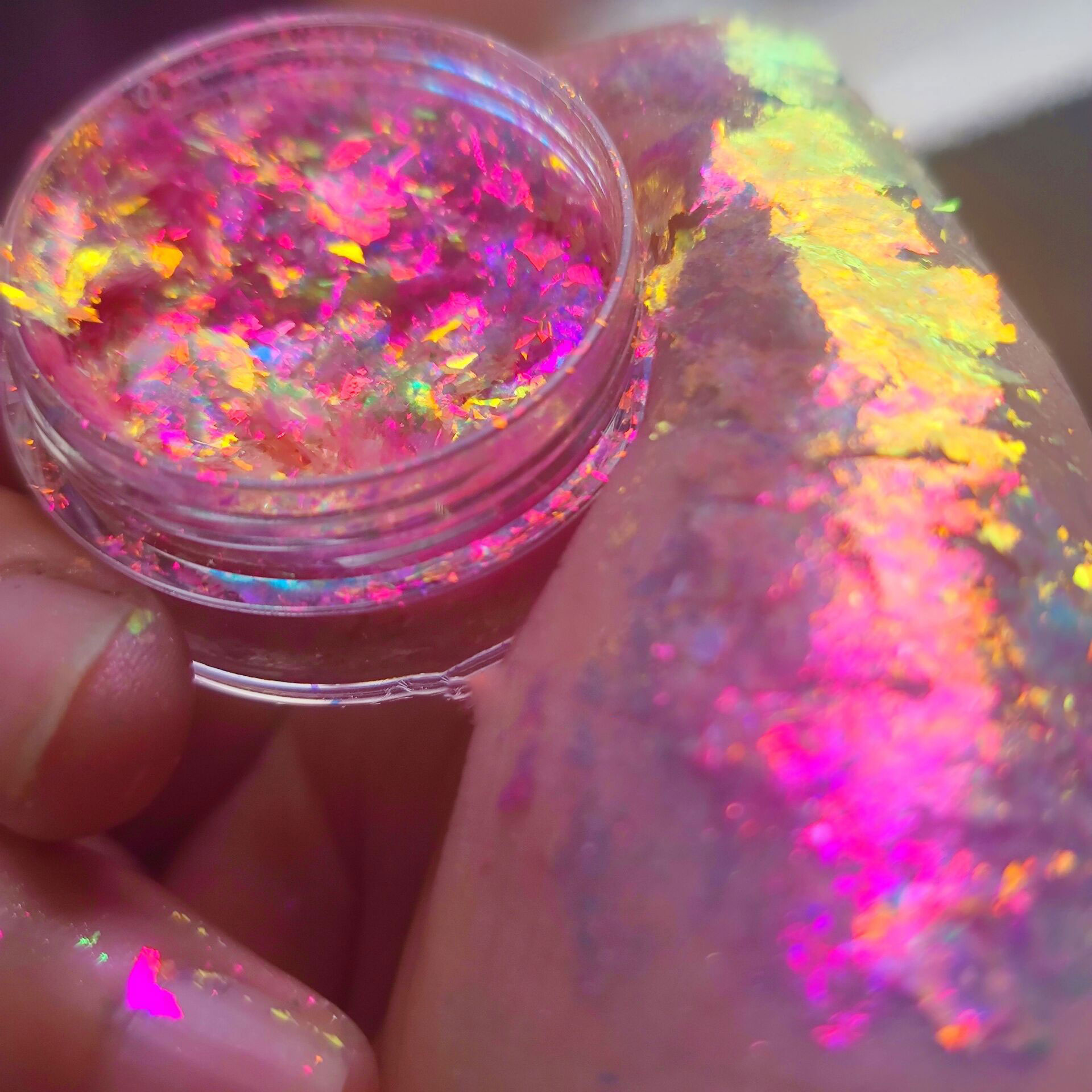 ผงกลิตเตอร์เปลี่ยนสีรุ้ง ประกา - Eyeshadow Glitter Pigment บทวิจารณ์และราคา