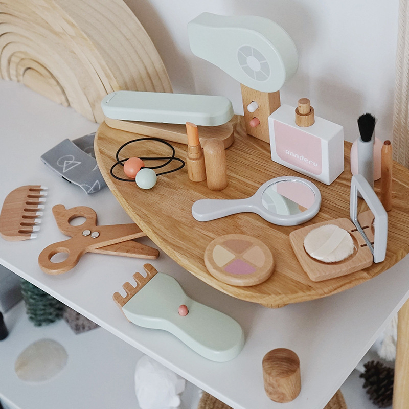 ชุดของเล่นแต่งหน้าจำลองไม้สำหร - Beauty Makeup Gift Sets บทวิจารณ์และราคา